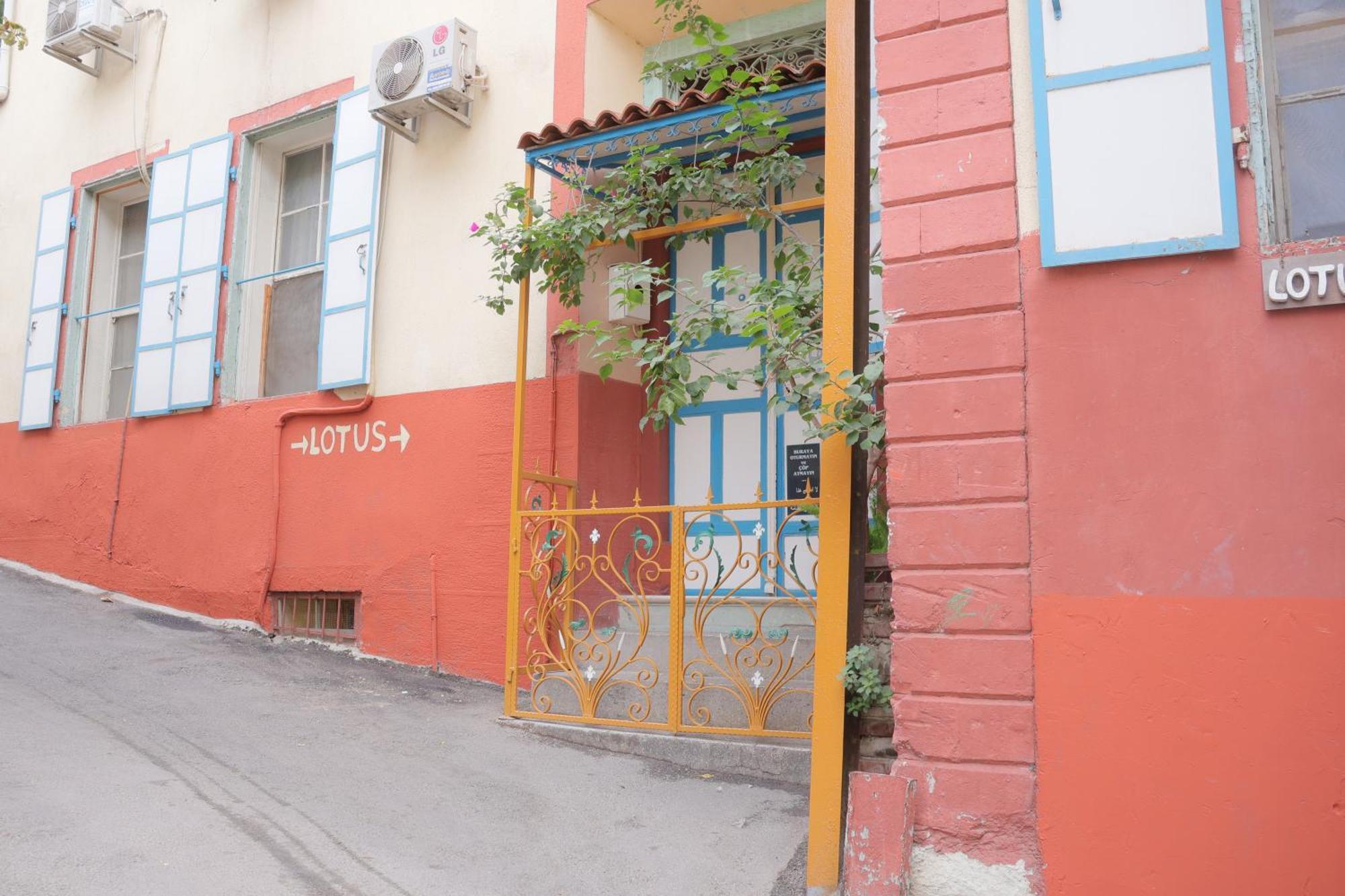 Lotus Garden Hostel İzmir Kültér fotó